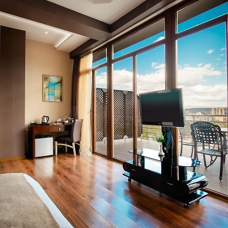 Hotel Orion Tbilisi Ngoại thất bức ảnh
