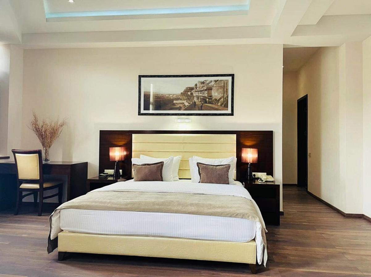 Hotel Orion Tbilisi Ngoại thất bức ảnh