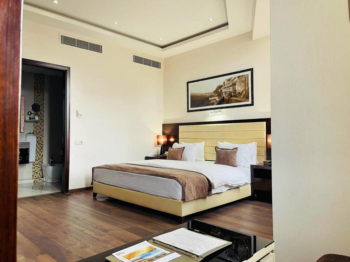 Hotel Orion Tbilisi Ngoại thất bức ảnh