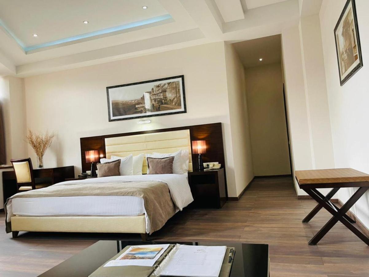 Hotel Orion Tbilisi Ngoại thất bức ảnh