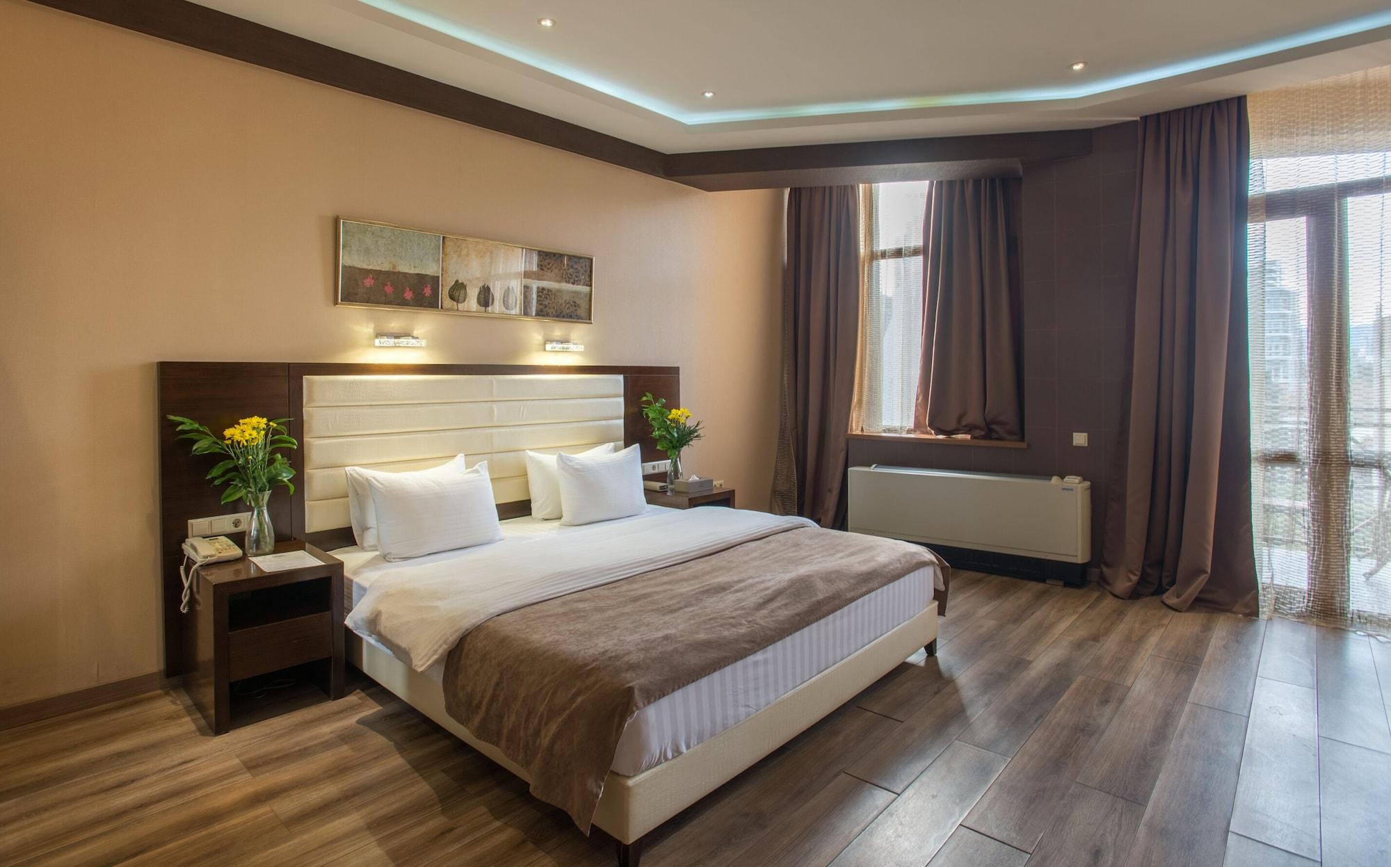 Hotel Orion Tbilisi Ngoại thất bức ảnh
