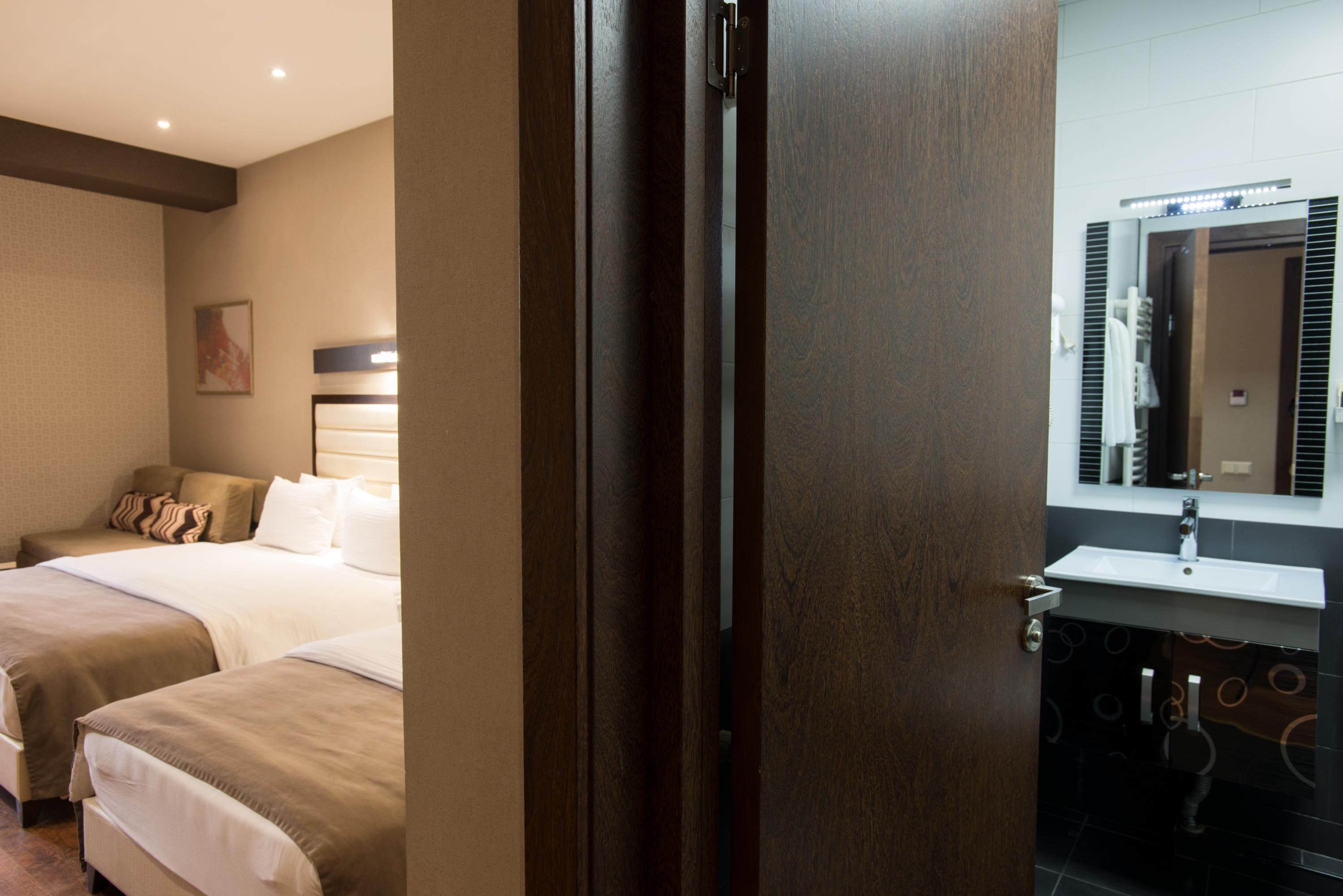 Hotel Orion Tbilisi Ngoại thất bức ảnh